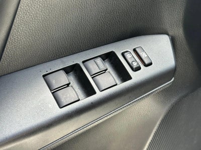 2017 Toyota RAV4 XLE FWD (GS)