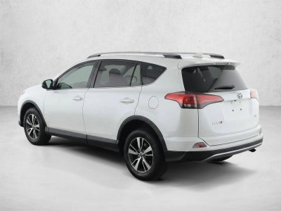 2017 Toyota RAV4 XLE FWD (GS)
