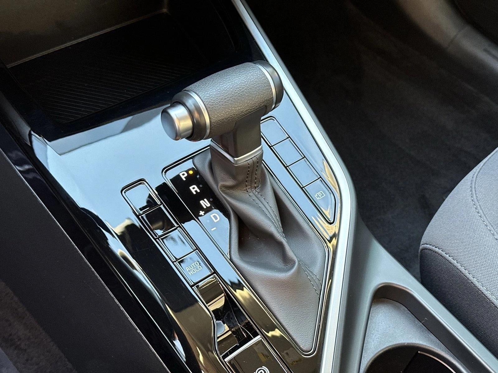 2023 Kia Niro LX FWD