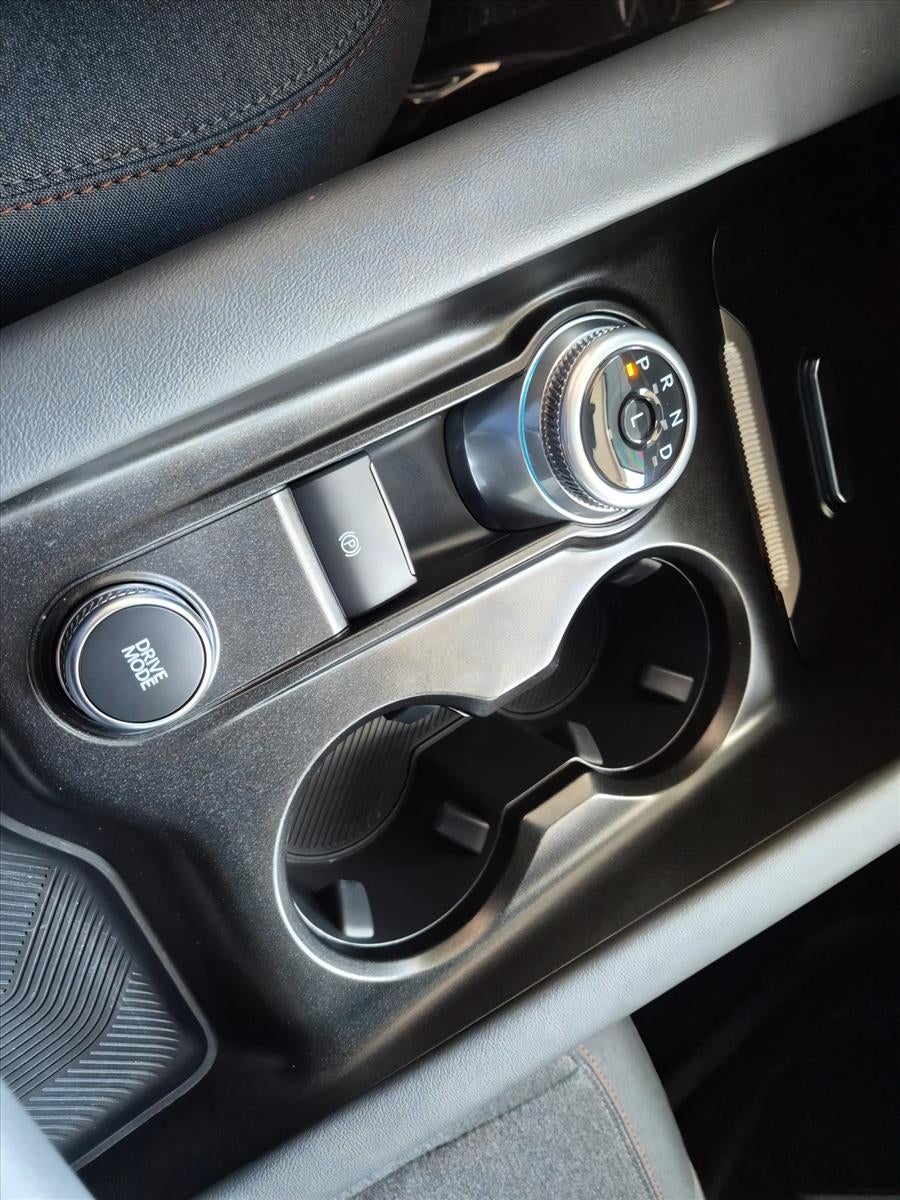 2025 Ford Explorer Active RWD