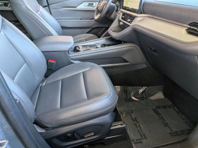 2025 Ford Explorer Active RWD