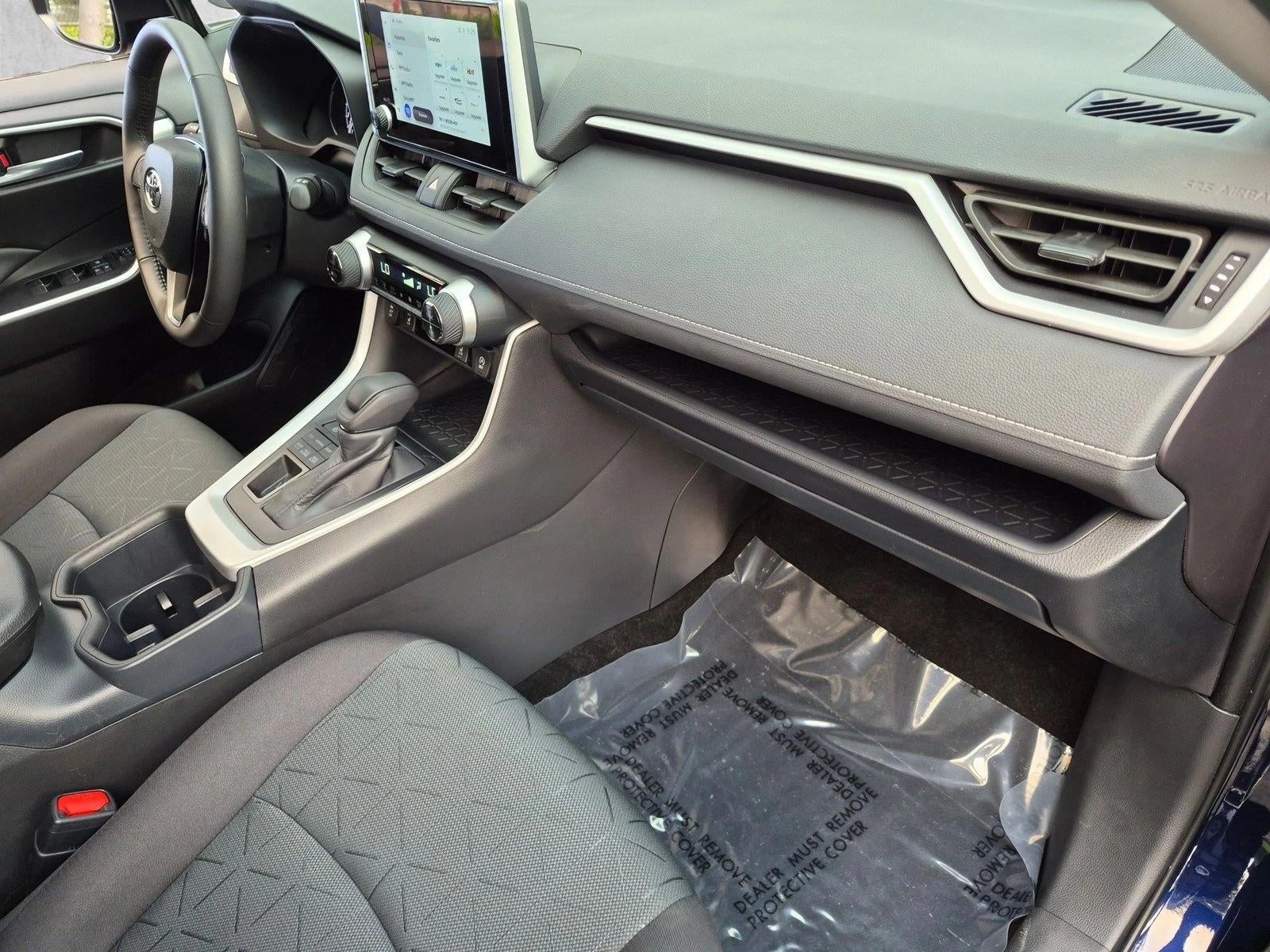 2025 Toyota RAV4 XLE AWD (Natl)