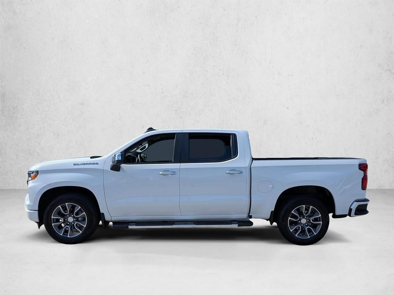 2022 Chevrolet Silverado 1500 Crew Cab Short Box 2-Wheel Drive Custom