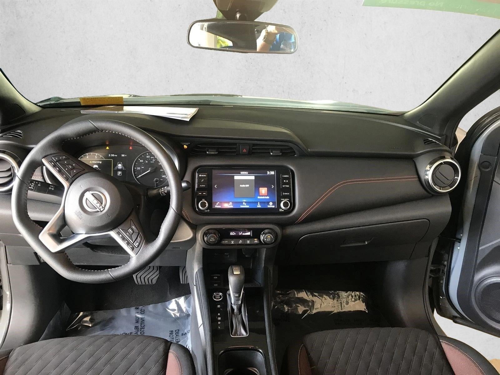 2023 Nissan Kicks SR FWD