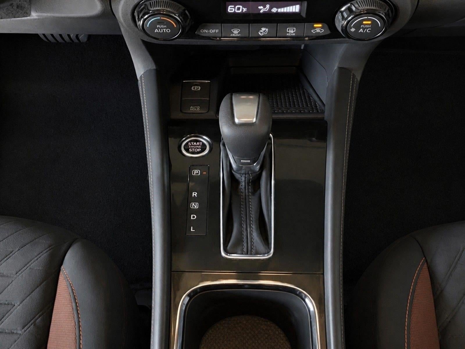 2023 Nissan Kicks SR FWD