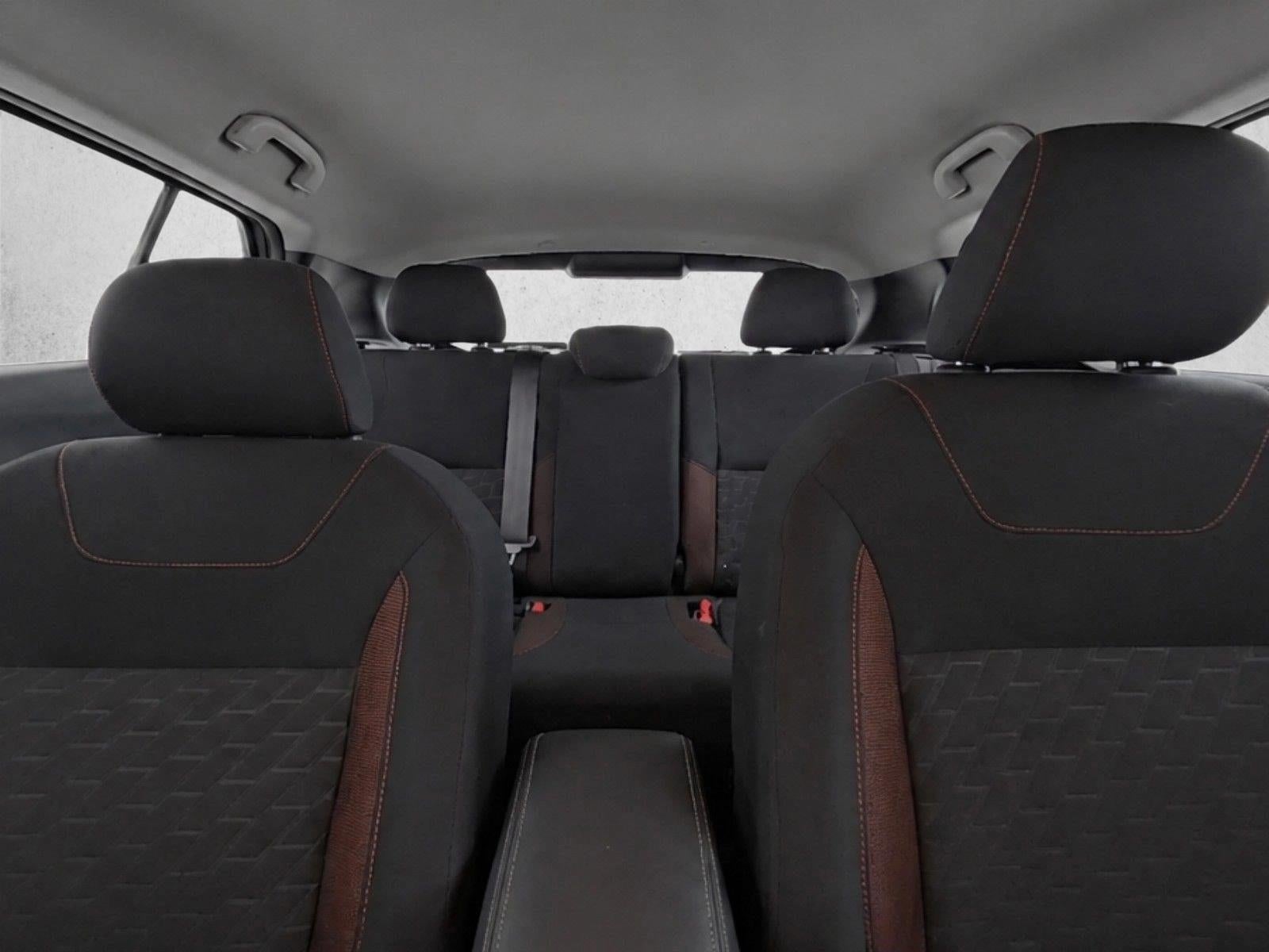 2023 Nissan Kicks SR FWD