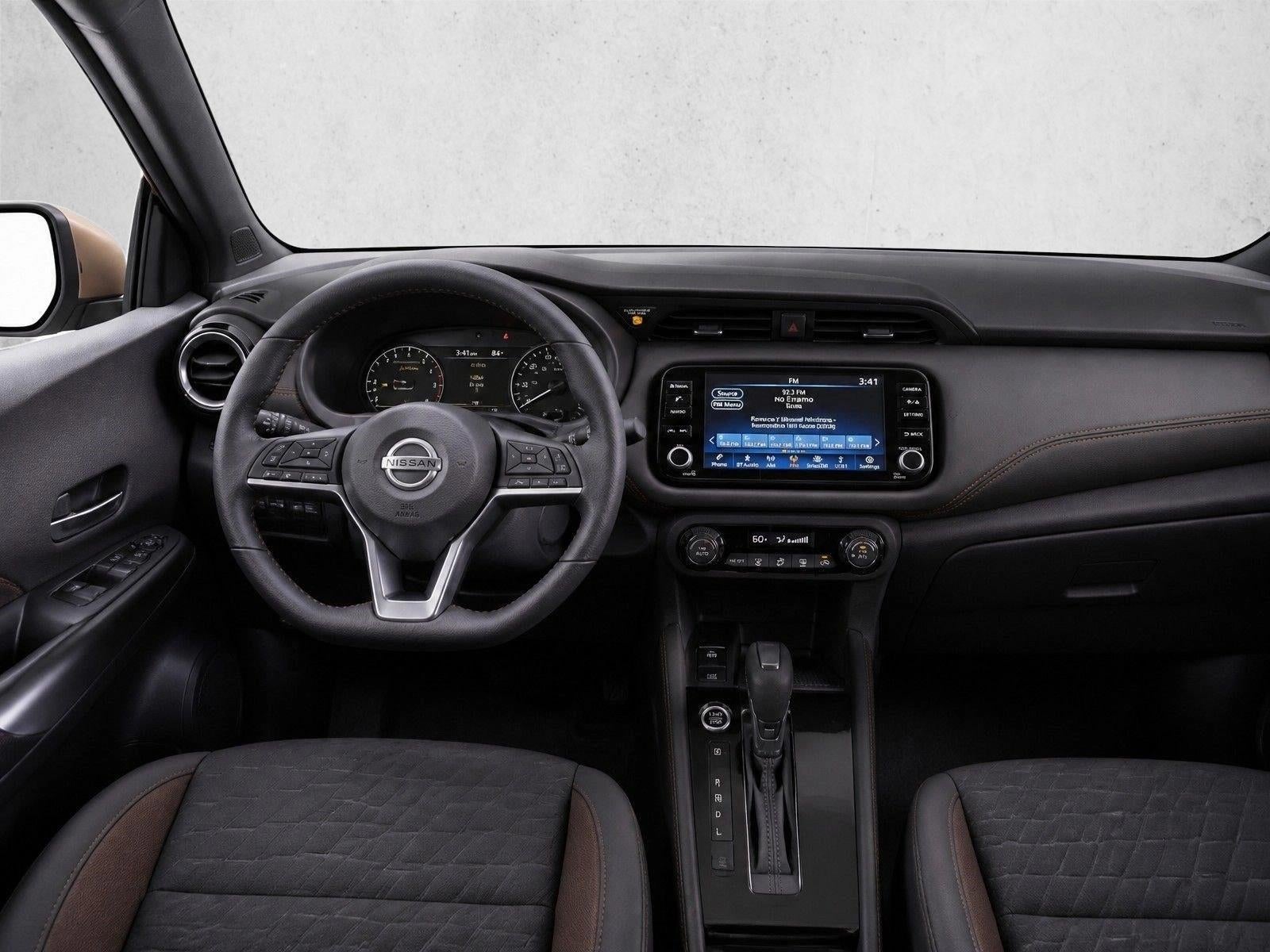2023 Nissan Kicks SR FWD