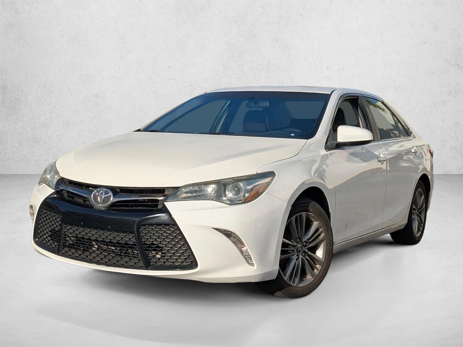 2015 Toyota Camry 4dr Sdn I4 Auto SE (SE)