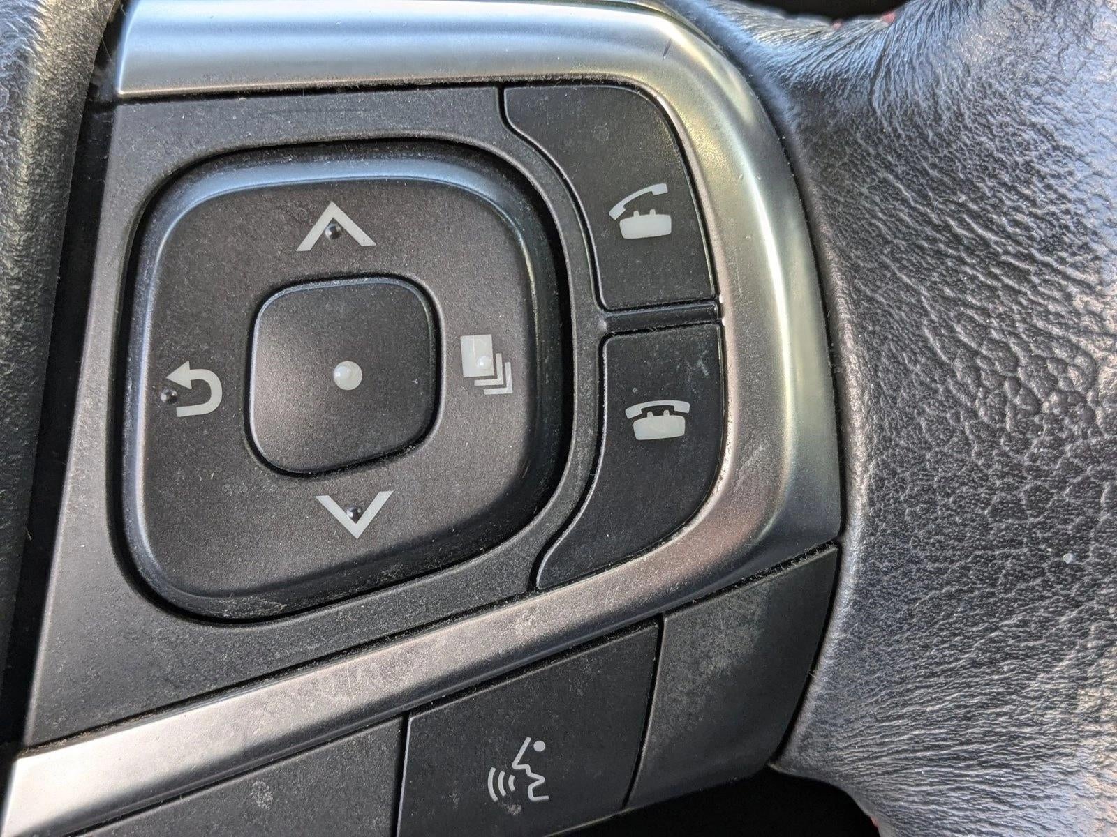 2015 Toyota Camry 4dr Sdn I4 Auto SE (SE)