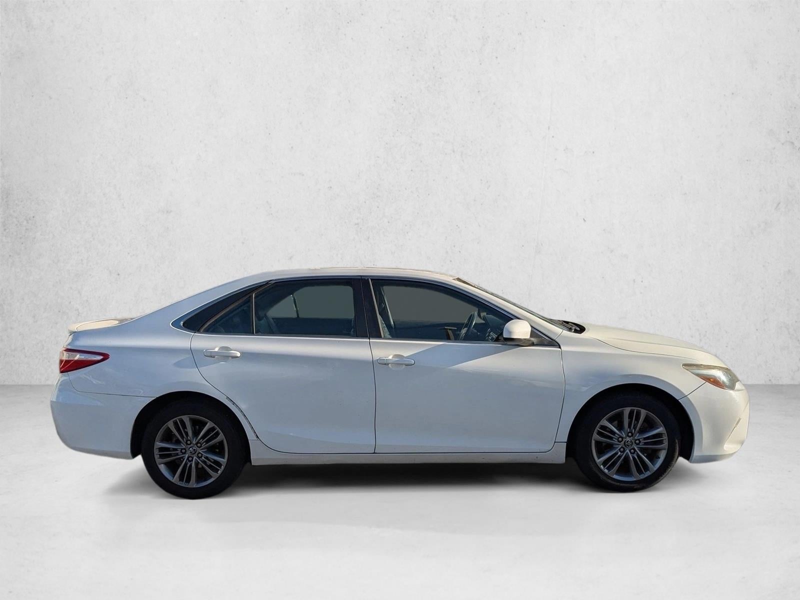 2015 Toyota Camry 4dr Sdn I4 Auto SE (SE)
