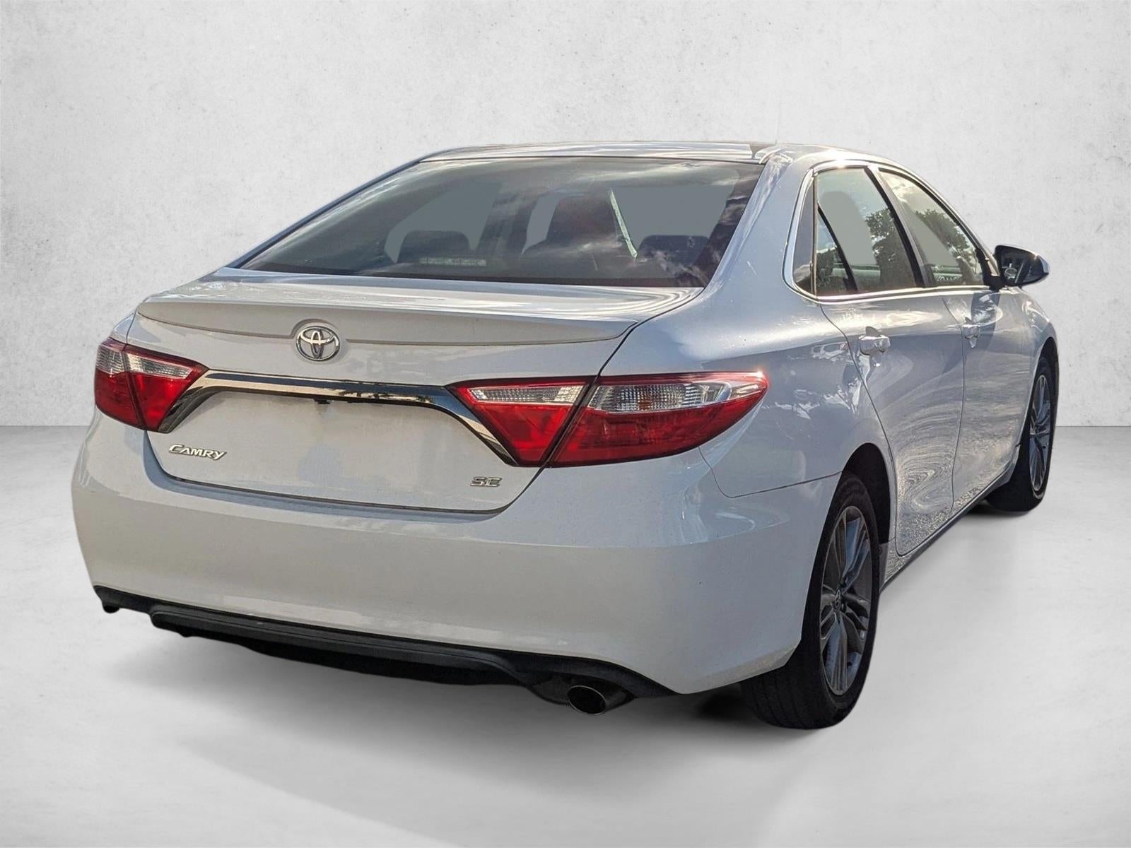 2015 Toyota Camry 4dr Sdn I4 Auto SE (SE)