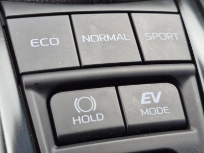 2025 Toyota Camry LE (SE)