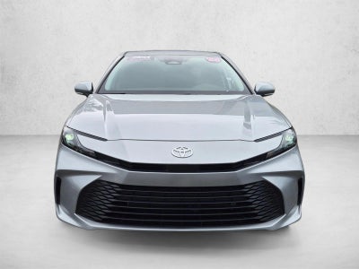 2025 Toyota Camry LE (SE)