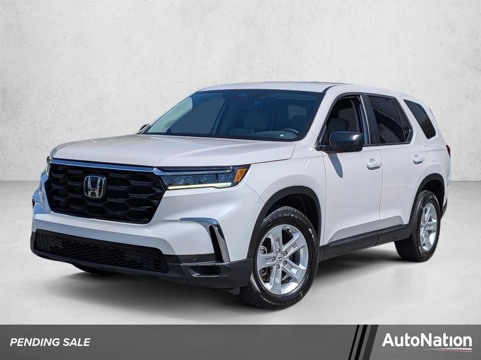 2023 Honda Pilot LX AWD