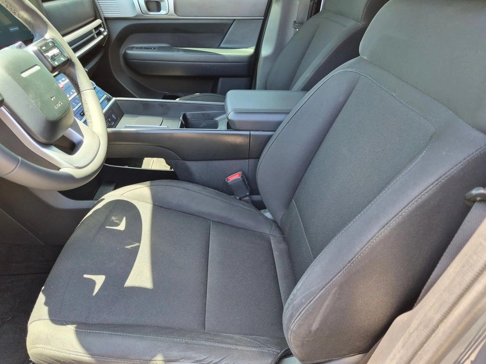 2025 Hyundai SANTA FE SE FWD