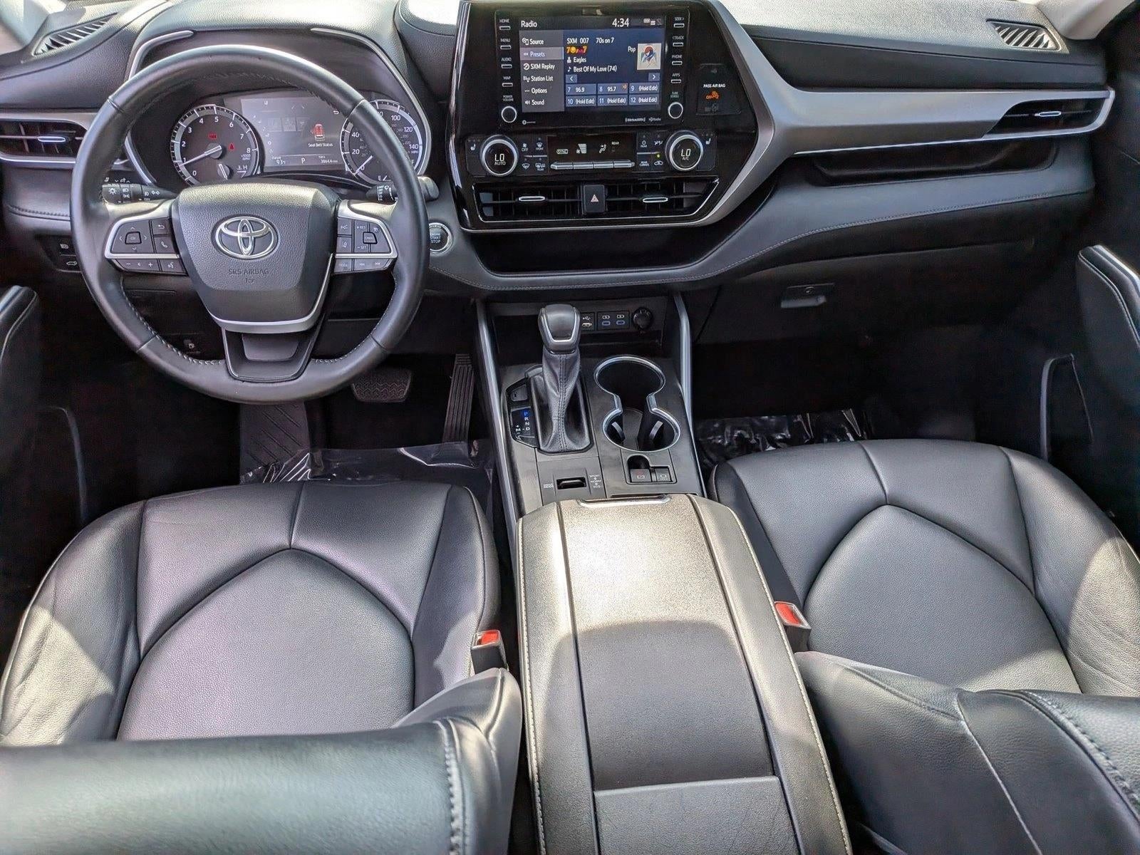 2022 Toyota Highlander XLE FWD (Natl)