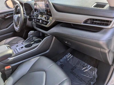 2022 Toyota Highlander XLE FWD (Natl)