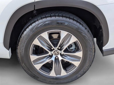 2022 Toyota Highlander XLE FWD (Natl)