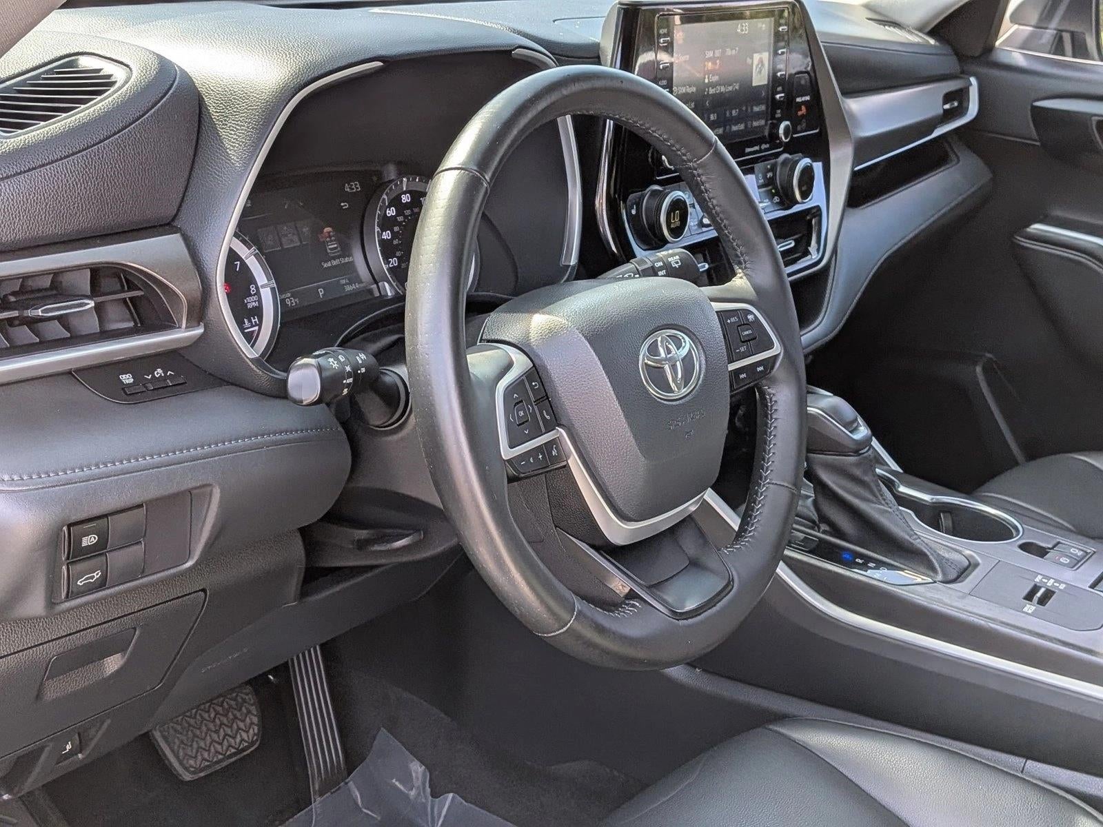 2022 Toyota Highlander XLE FWD (Natl)