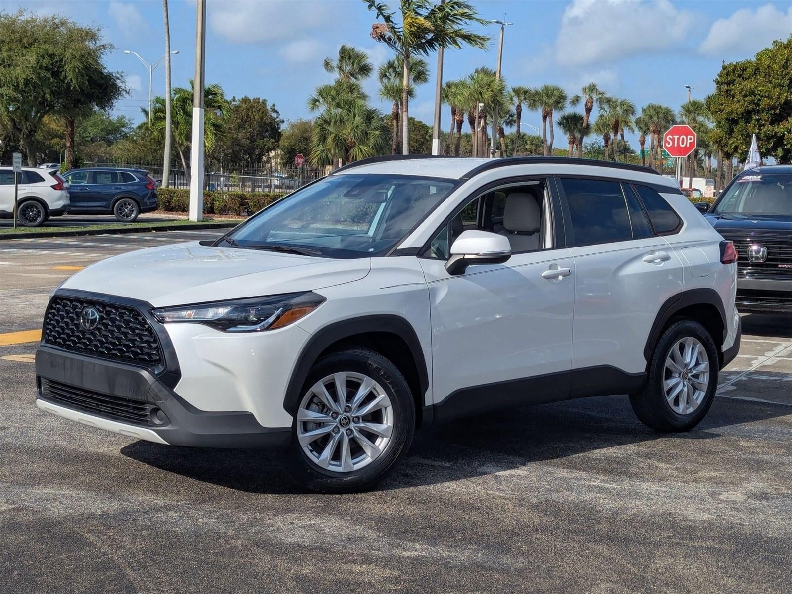 2022 Toyota Corolla Cross LE 4WD (Natl)