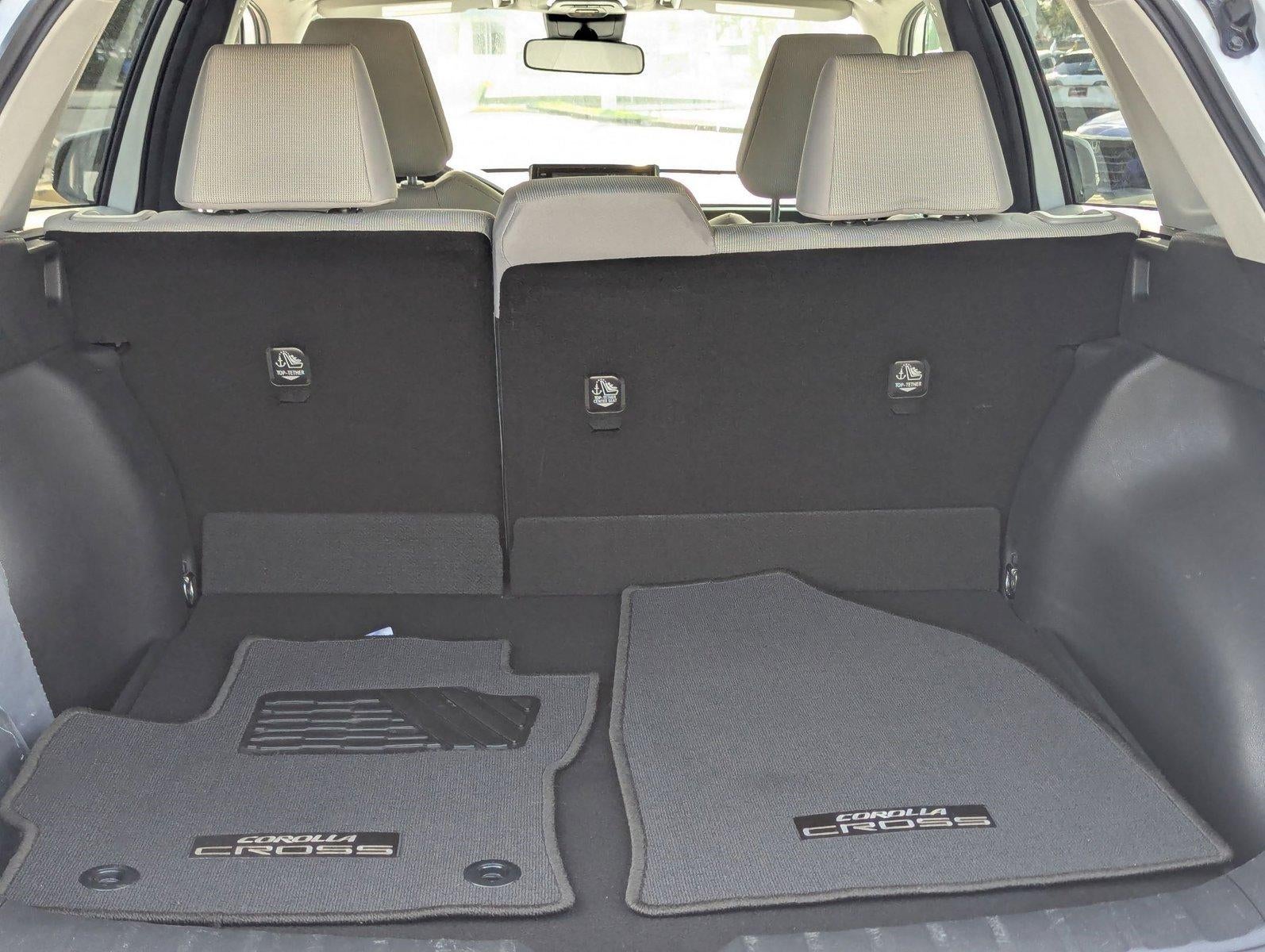 2022 Toyota Corolla Cross LE 4WD (Natl)