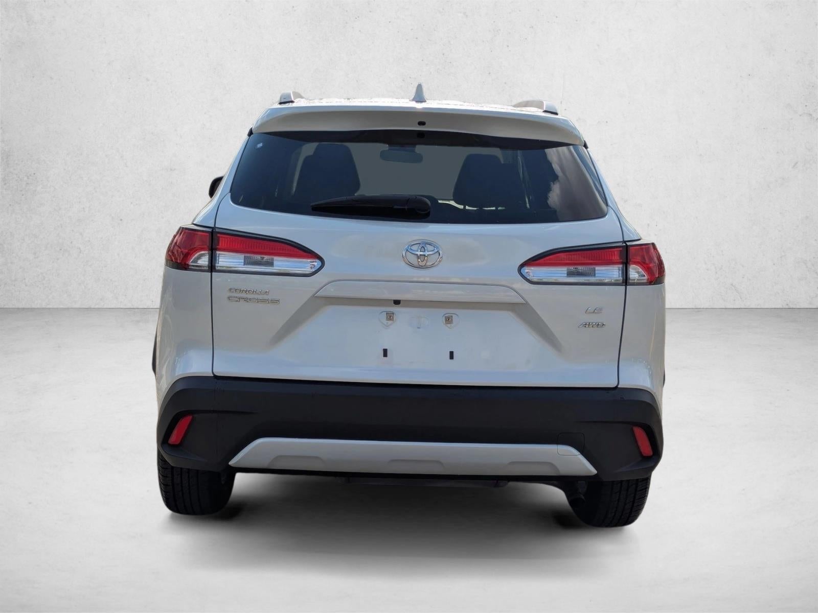 2022 Toyota Corolla Cross LE 4WD (Natl)