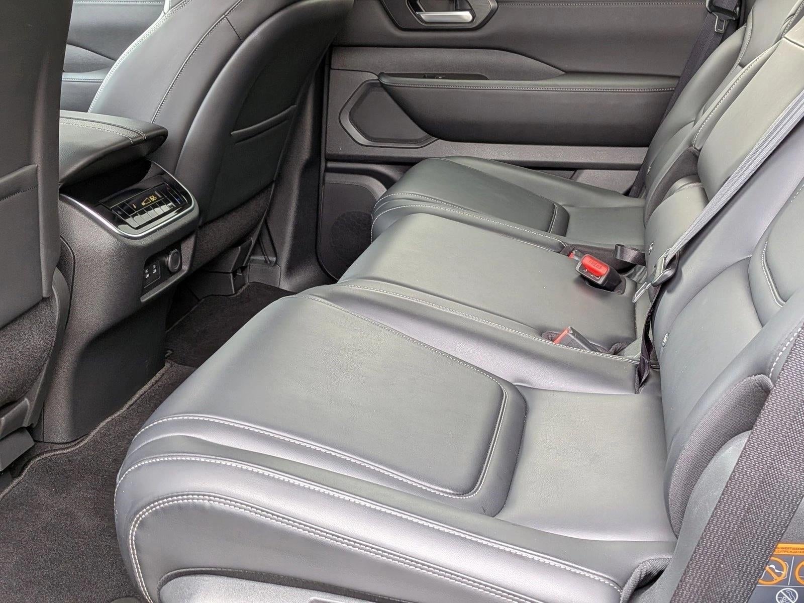 2025 Nissan Armada 4x2 SV