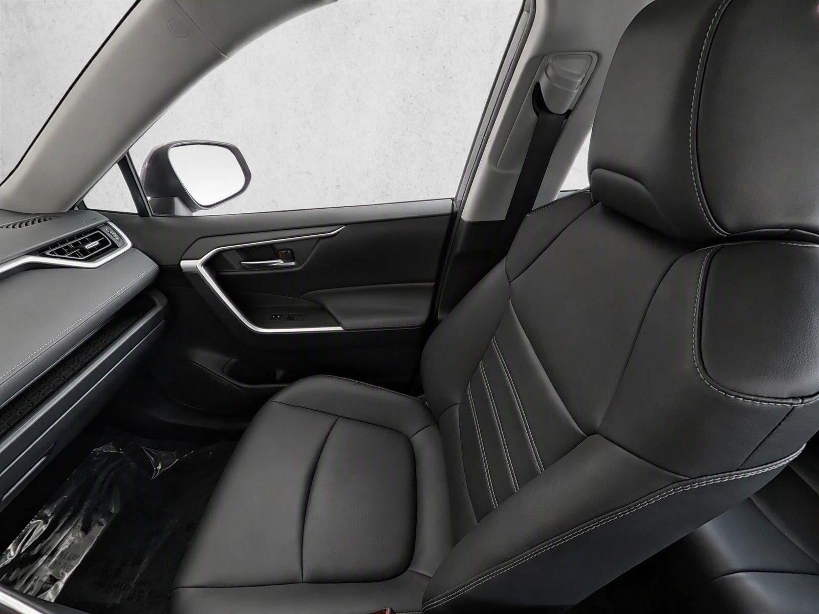 2019 Toyota RAV4 XLE Premium FWD (Natl)