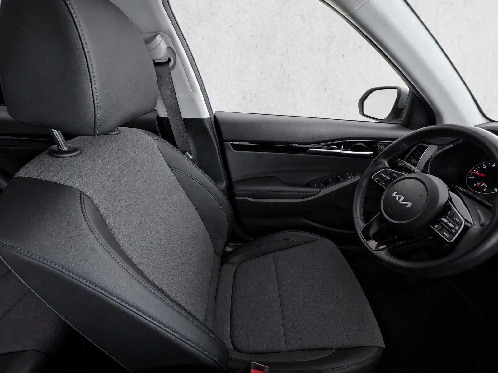 2023 Kia Seltos S IVT FWD