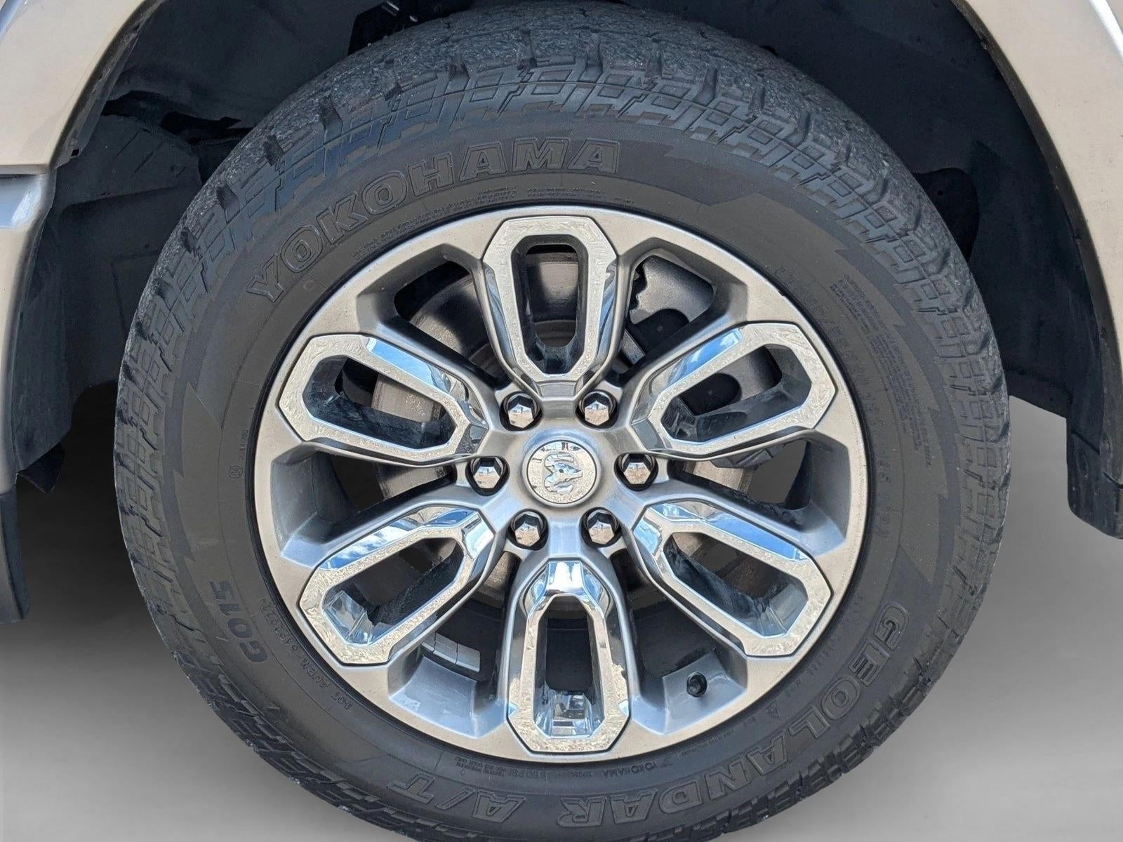 2021 RAM 1500 Laramie 4x4 Crew Cab 5'7" Box