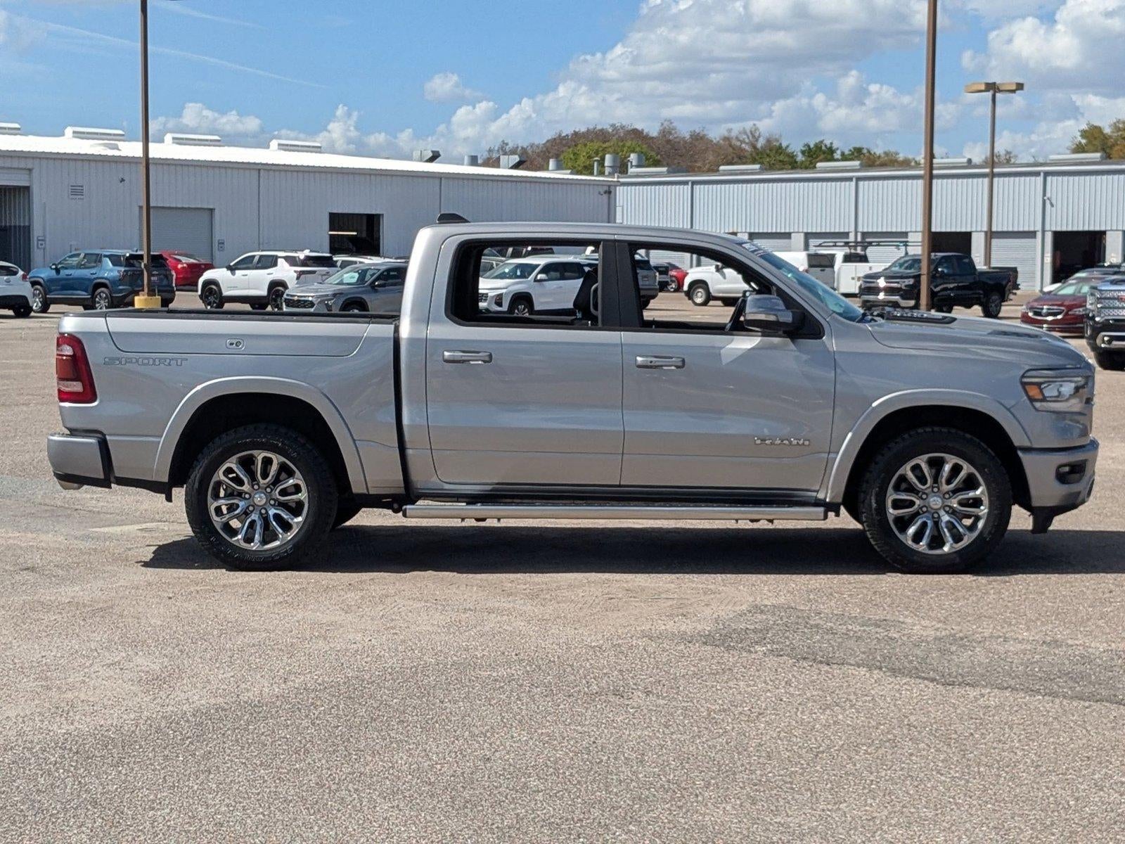 2021 RAM 1500 Laramie 4x4 Crew Cab 5'7" Box