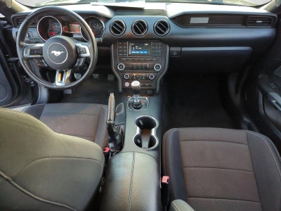 2017 Ford Mustang V6 Fastback