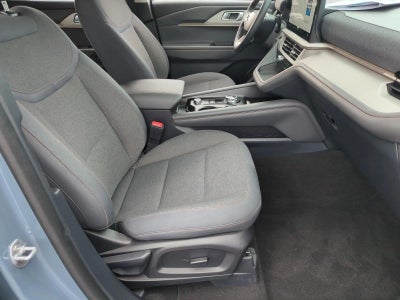 2025 Ford Explorer Active RWD