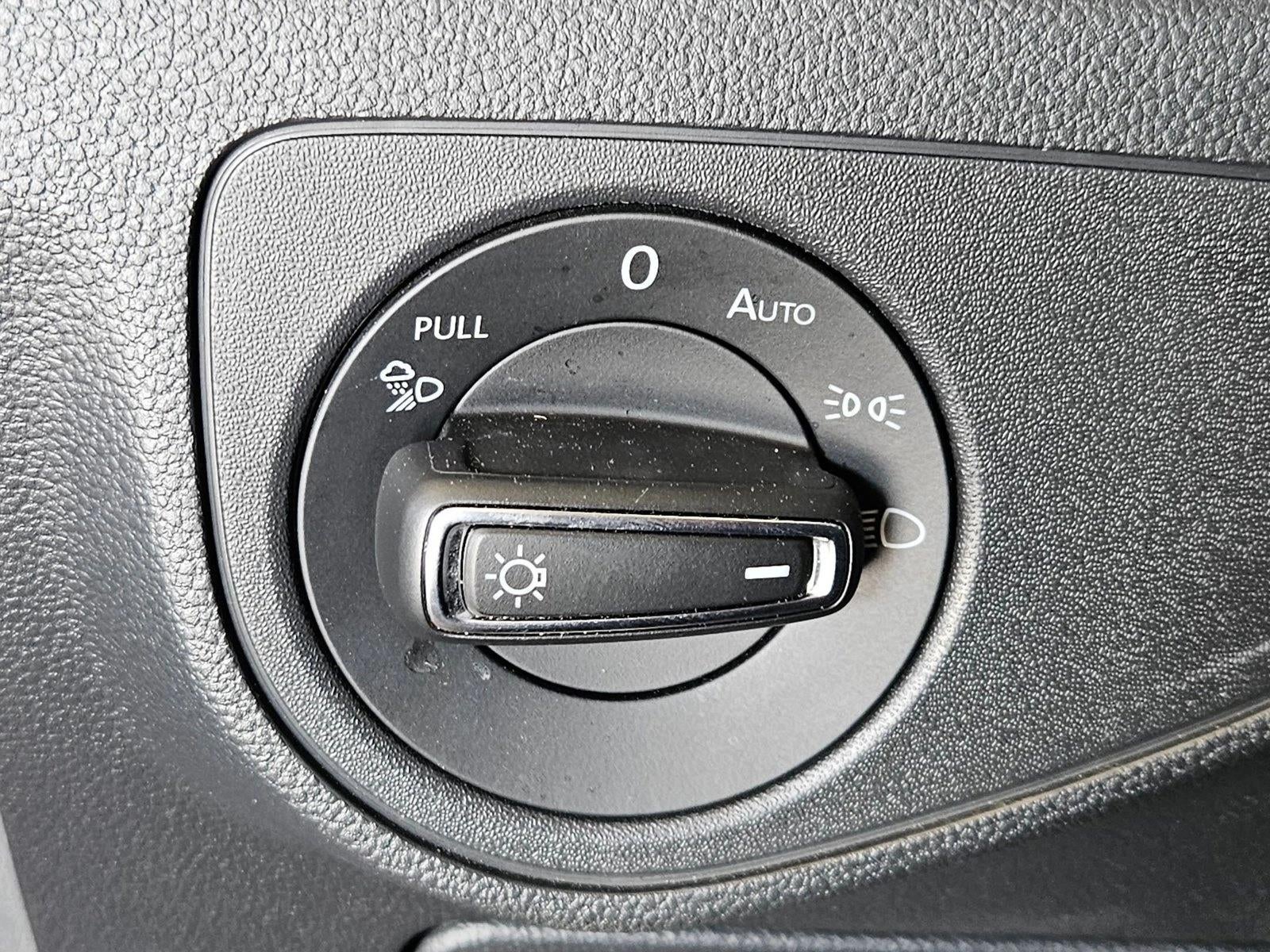 2022 Volkswagen Atlas 3.6L V6 SE w/Technology FWD