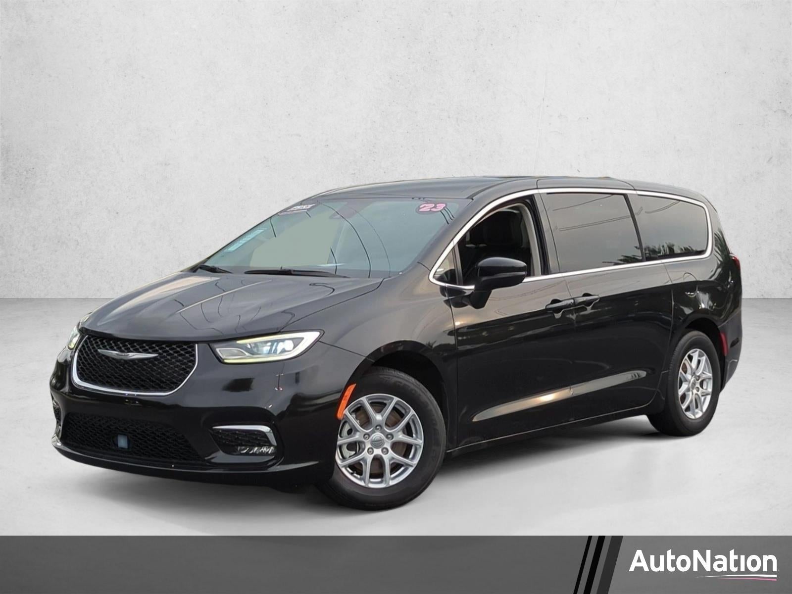 2023 Chrysler Pacifica Touring L FWD