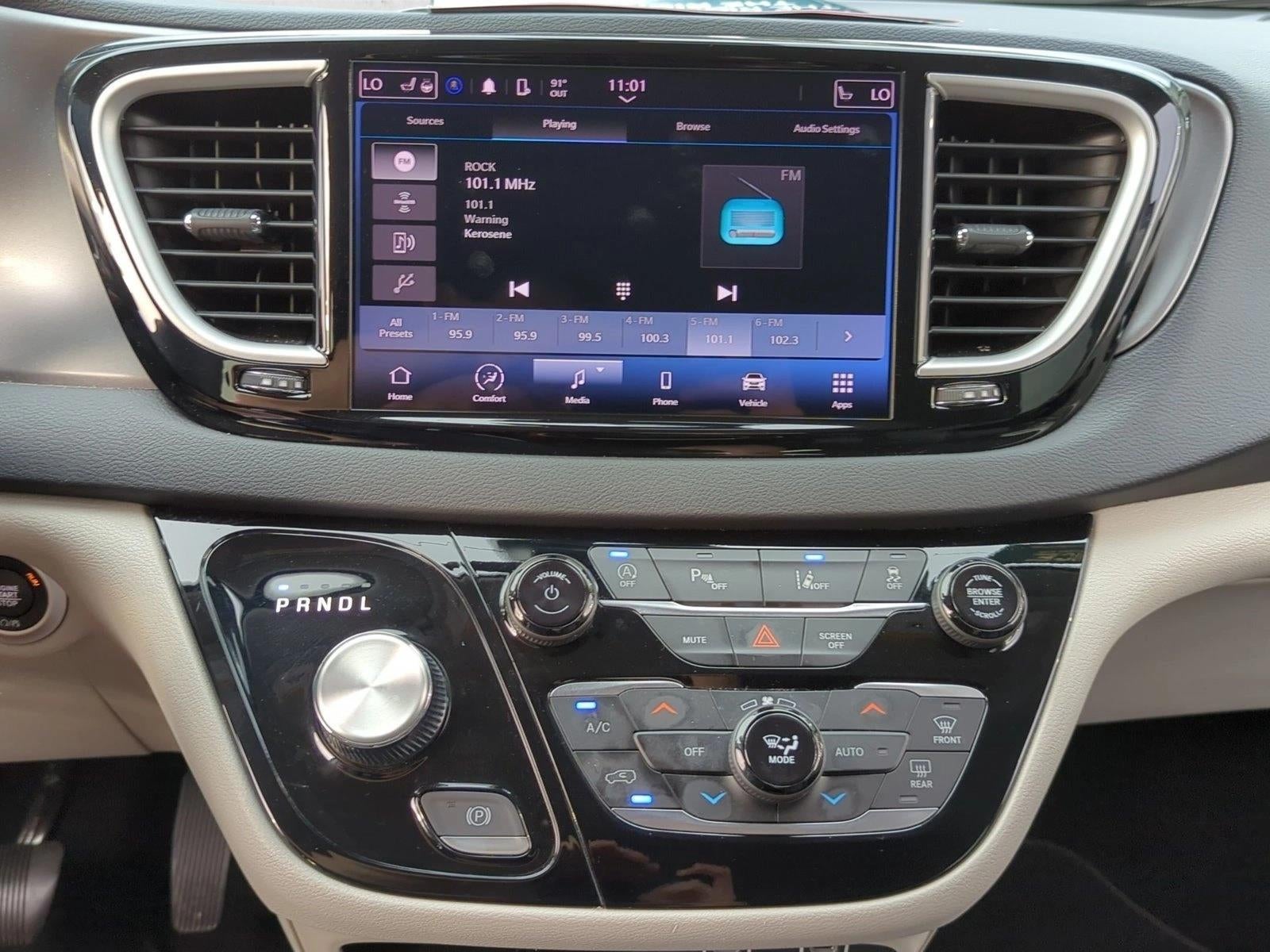 2023 Chrysler Pacifica Touring L FWD