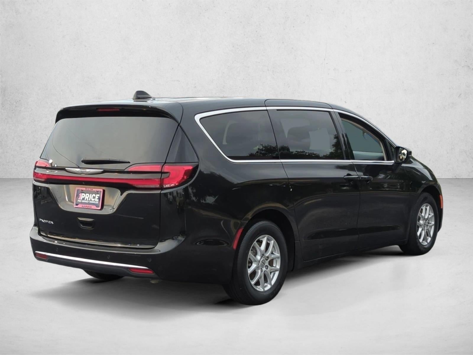 2023 Chrysler Pacifica Touring L FWD
