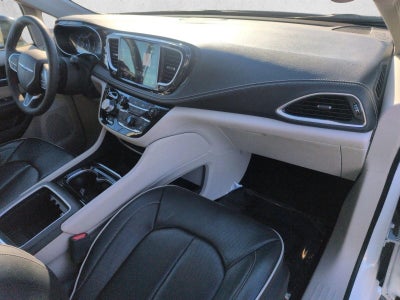 2024 Chrysler Pacifica Limited FWD