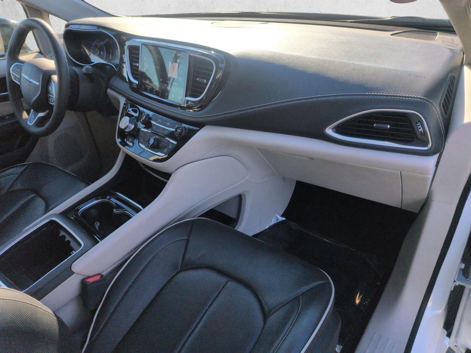 2024 Chrysler Pacifica Limited FWD