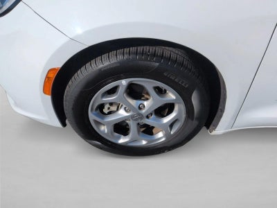 2024 Chrysler Pacifica Limited FWD