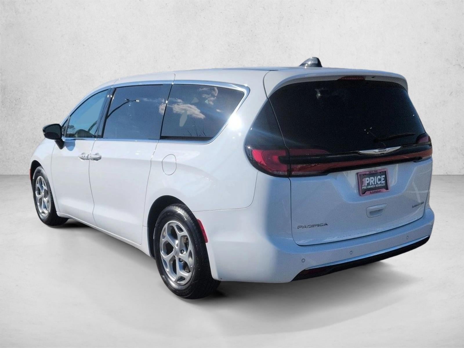 2024 Chrysler Pacifica Limited FWD