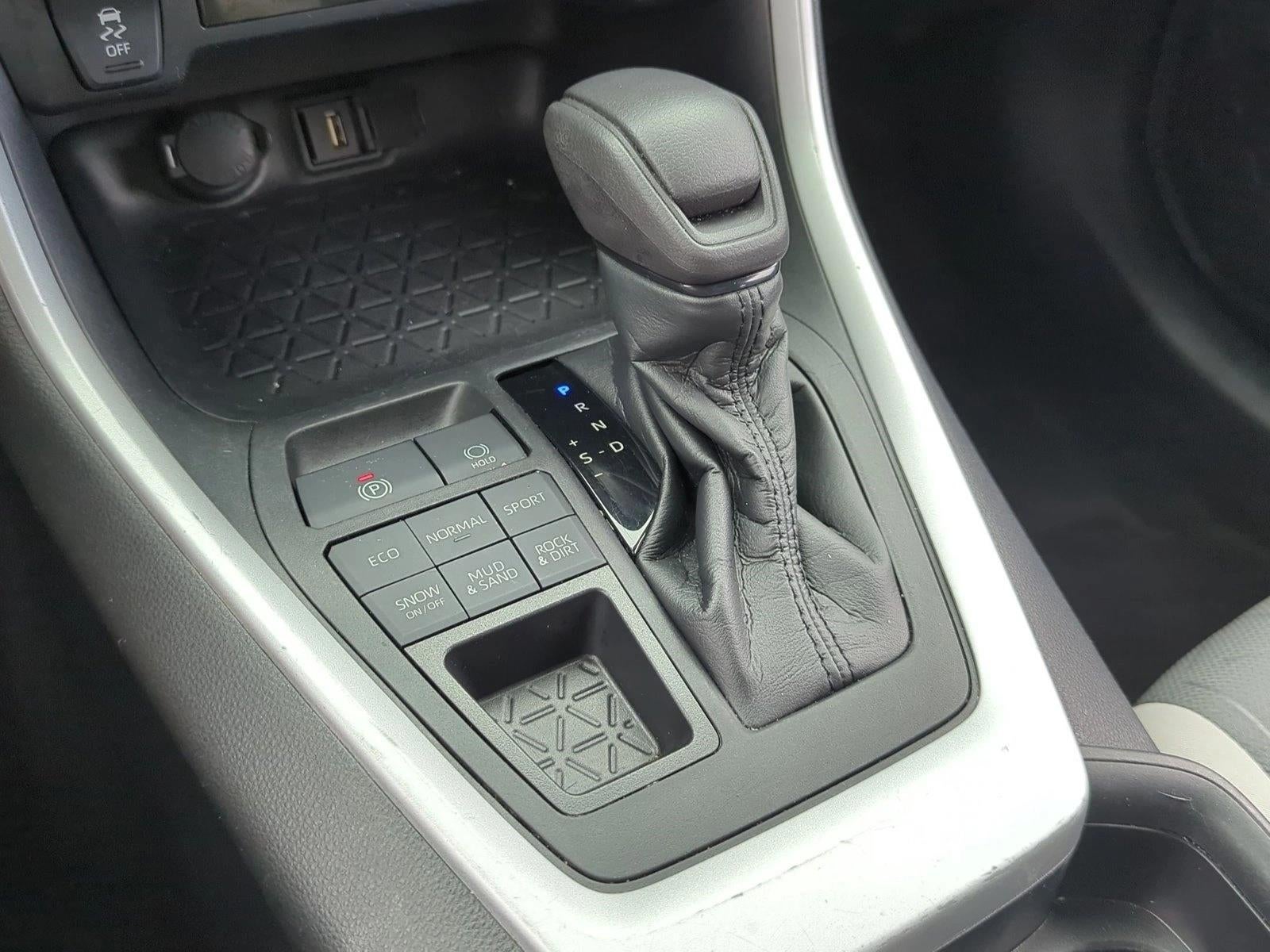 2021 Toyota RAV4 XLE AWD (Natl)