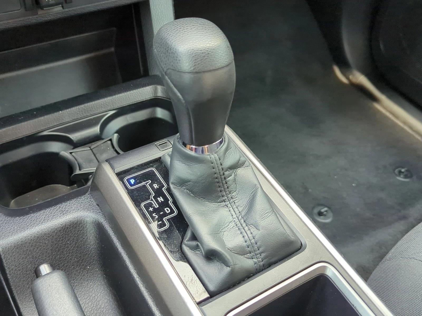 2022 Toyota Tacoma 2WD 2WD SR5 Double Cab 6' Bed V6 AT (GS)