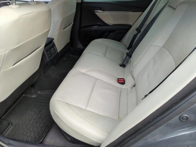 2025 Toyota Camry XLE (SE)
