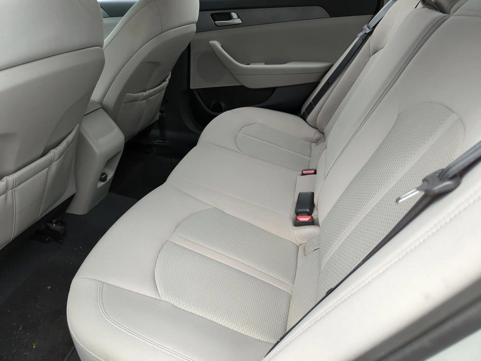 2015 Hyundai SONATA 4dr Sdn 2.4L SE PZEV