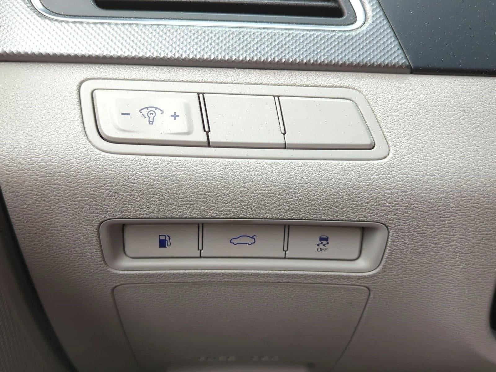 2015 Hyundai SONATA 4dr Sdn 2.4L SE PZEV