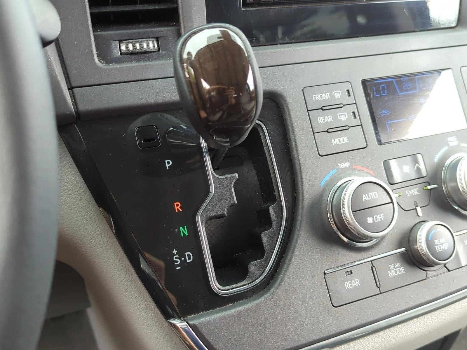 2018 Toyota Sienna XLE AWD 7-Passenger (Natl)