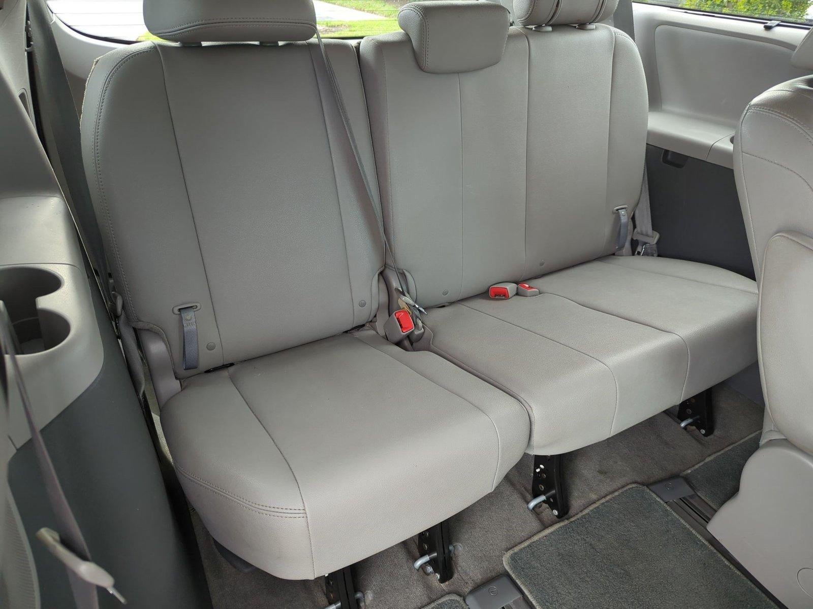 2018 Toyota Sienna XLE AWD 7-Passenger (Natl)