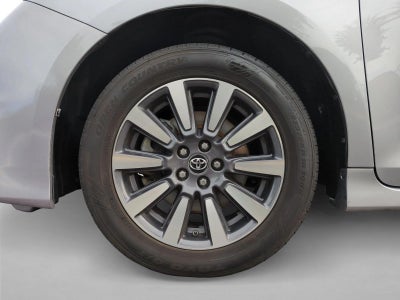 2018 Toyota Sienna XLE AWD 7-Passenger (Natl)