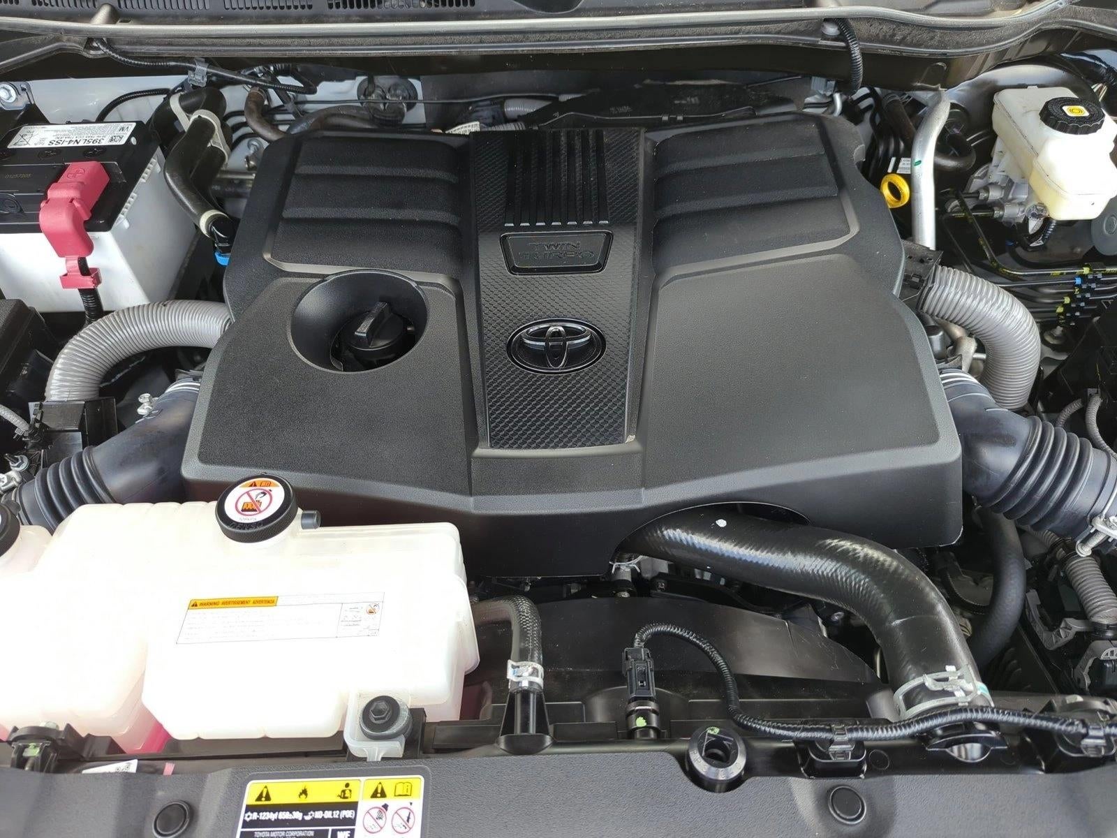 2024 Toyota Tundra 4WD 4WD SR5 CrewMax 5.5' Bed (SE)